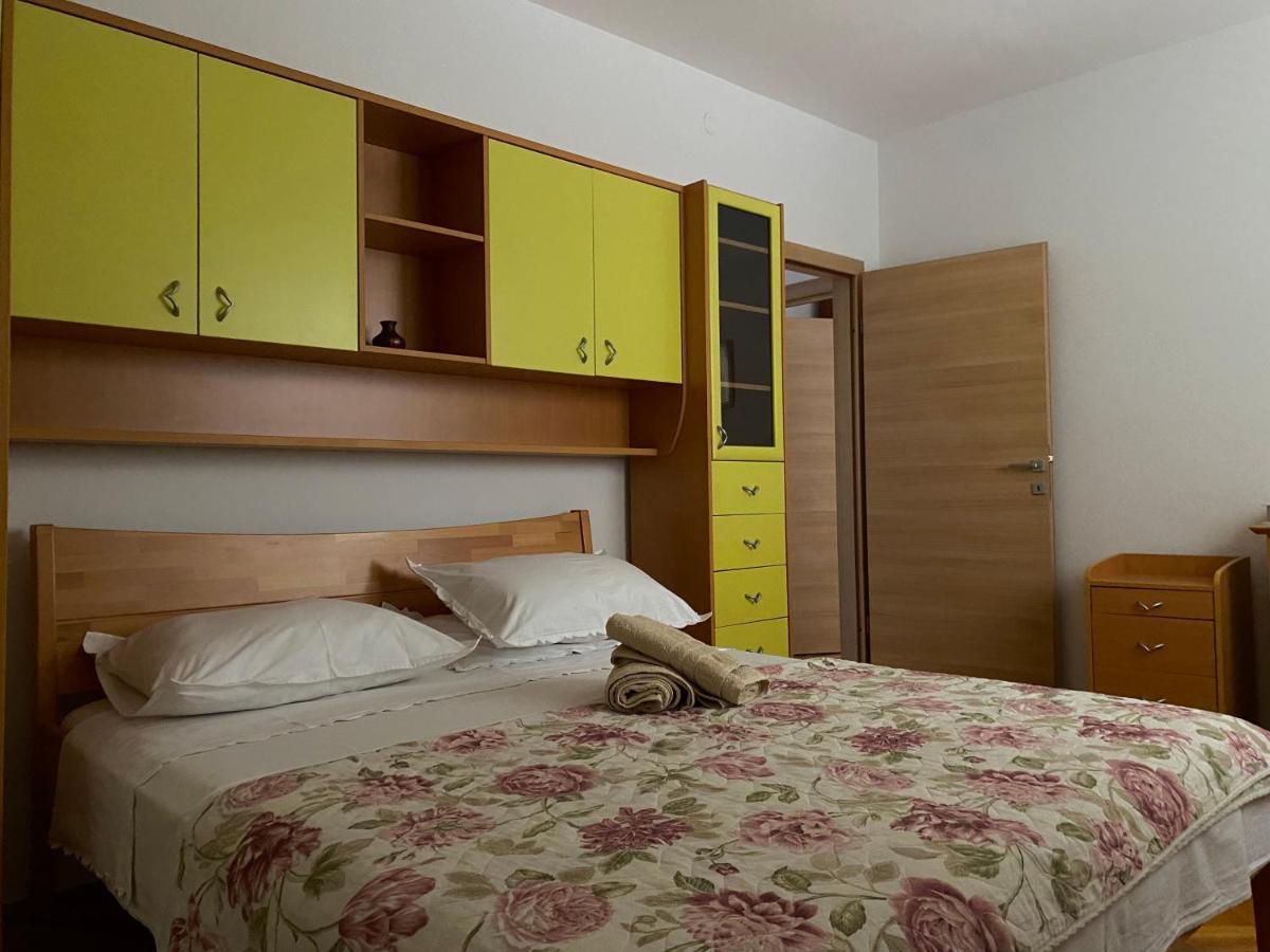 Апартаменты Apartman Nives Трогир Экстерьер фото